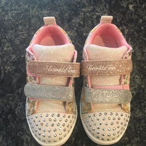 Toddler girl sketcher light up sneakers- size 9
